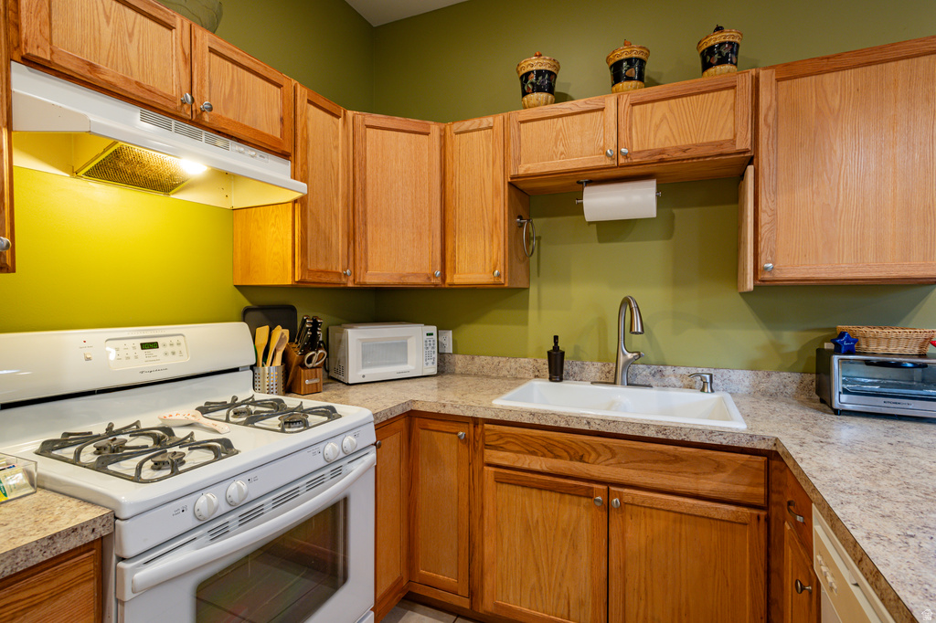 2315 E 6600 S Cottonwood Heights, UT 84121