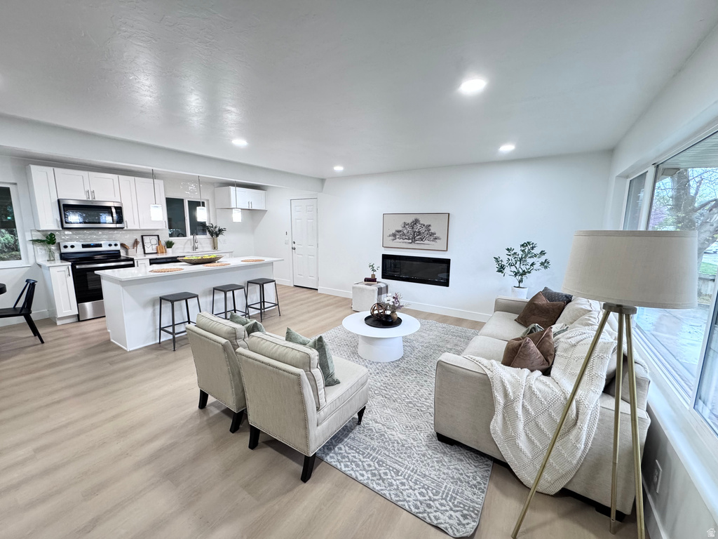 3927 W RAWHIDE DR West Valley City, UT 84120