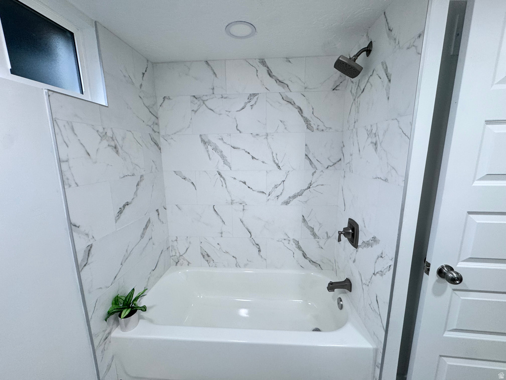 3927 W RAWHIDE DR West Valley City, UT 84120