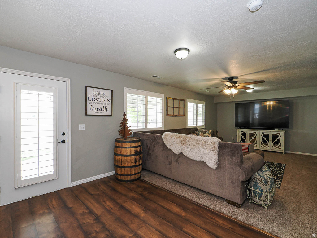 7335 S QUARTZ HILL DR West Jordan, UT 84081