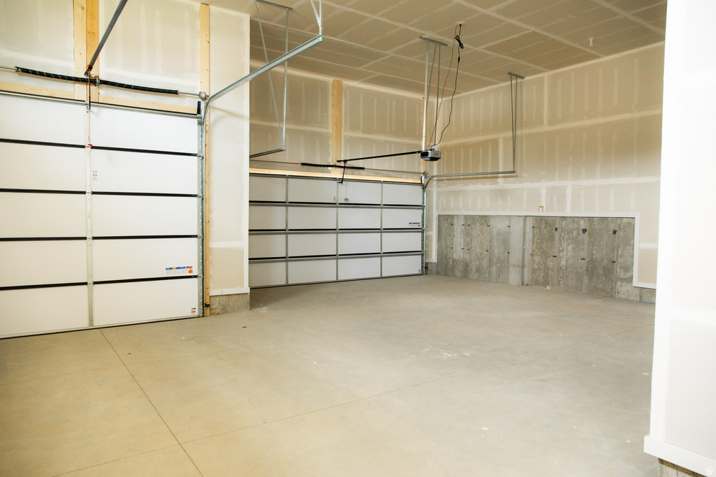4586 S 6300 W Hooper, UT 84315