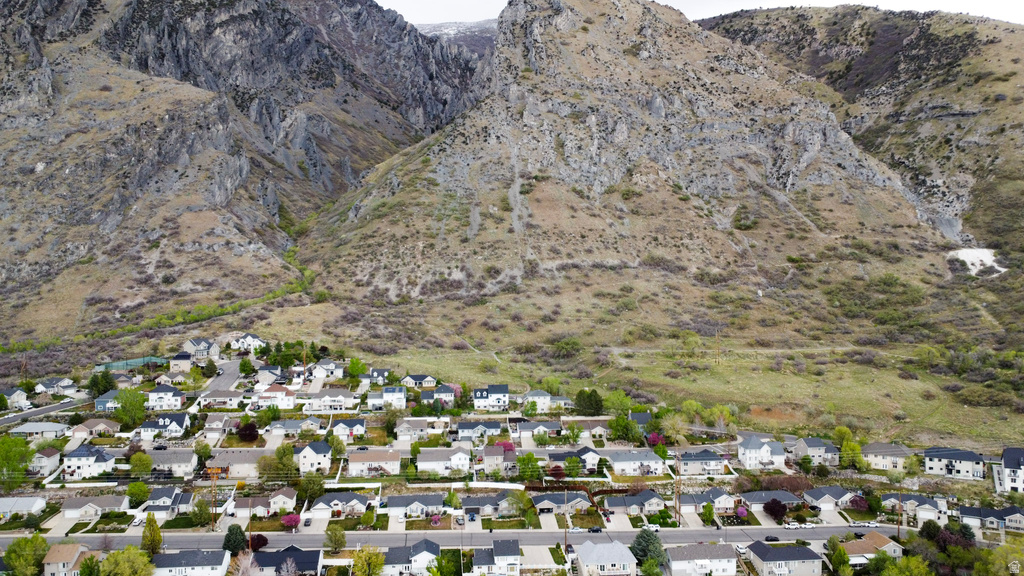 965 N 800 E Springville, UT 84663