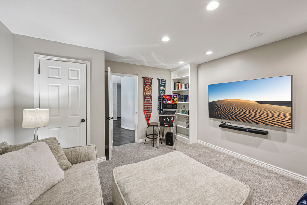 819 N JUNIPERPOINT DR Salt Lake City, UT 84103