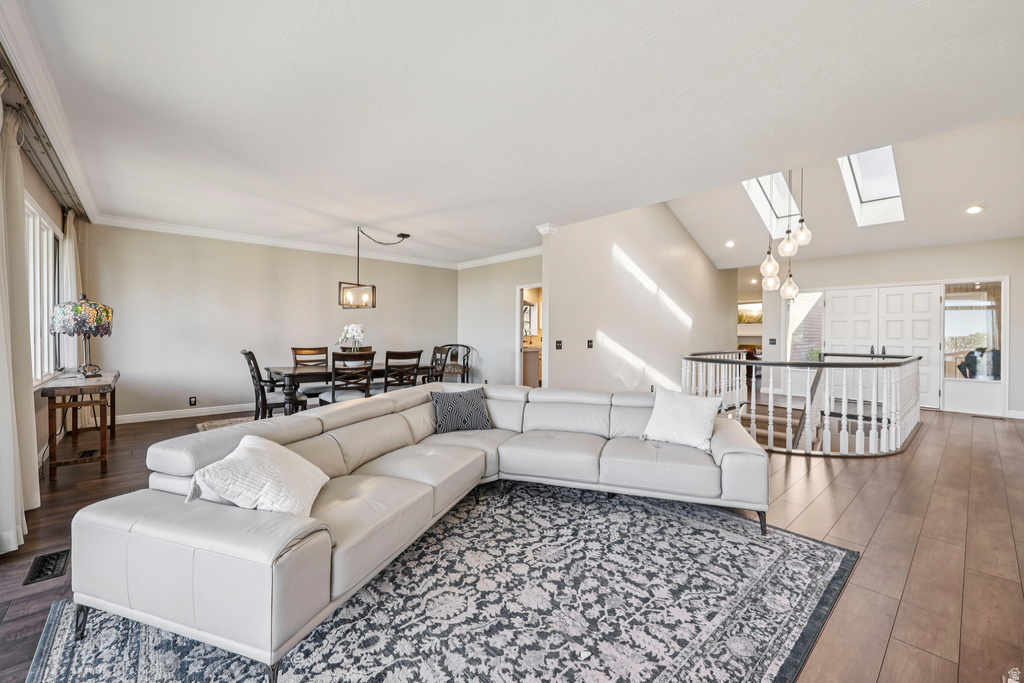 819 N JUNIPERPOINT DR Salt Lake City, UT 84103