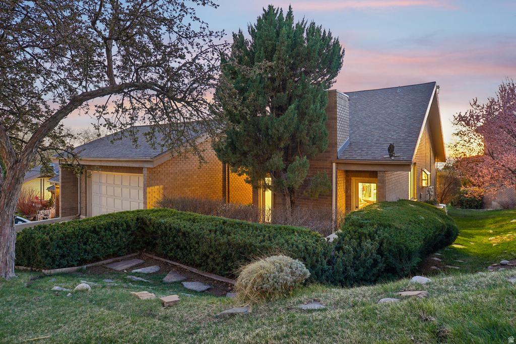819 N JUNIPERPOINT DR Salt Lake City, UT 84103