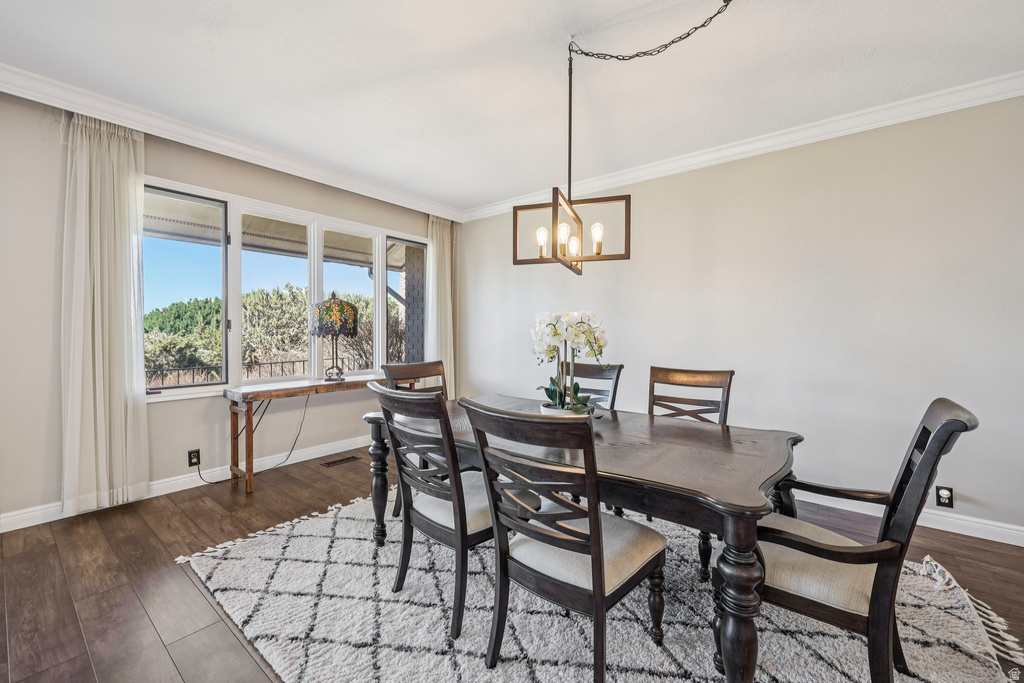 819 N JUNIPERPOINT DR Salt Lake City, UT 84103