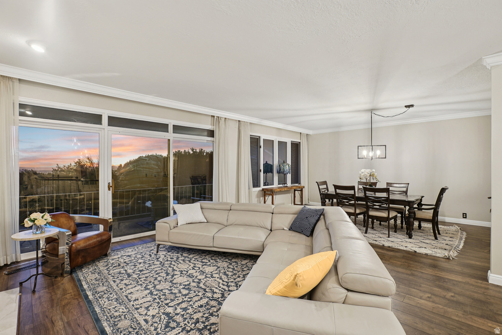 819 N JUNIPERPOINT DR Salt Lake City, UT 84103