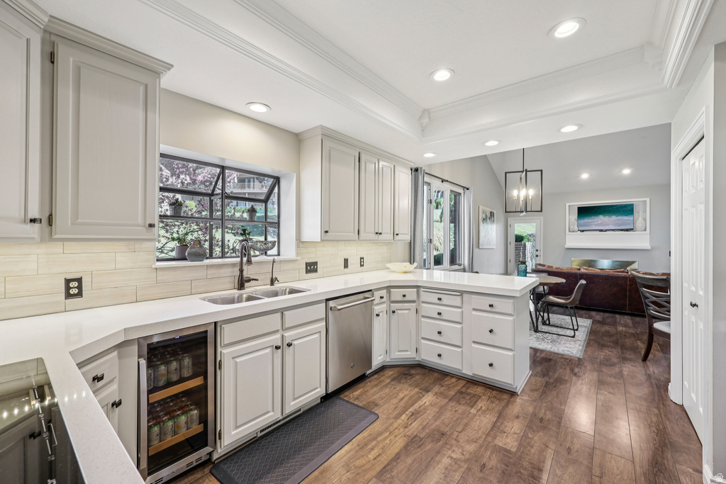819 N JUNIPERPOINT DR Salt Lake City, UT 84103