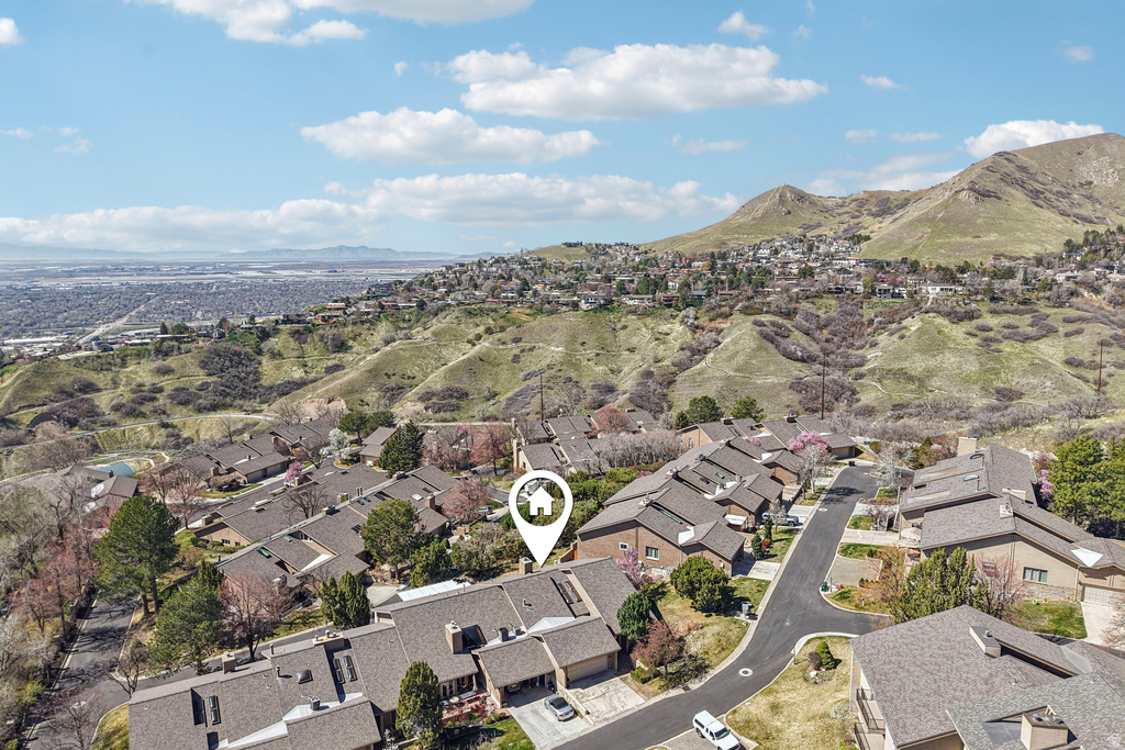 819 N JUNIPERPOINT DR Salt Lake City, UT 84103