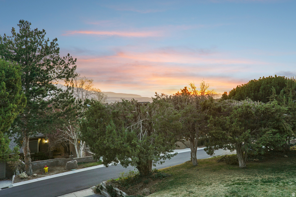 819 N JUNIPERPOINT DR Salt Lake City, UT 84103