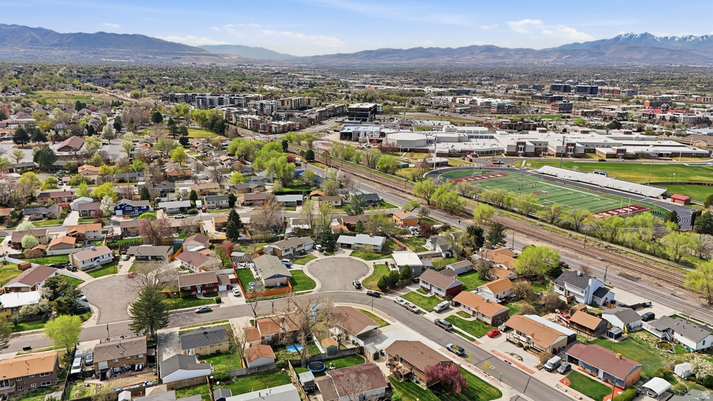 9609 S TJ DR Sandy, UT 84070