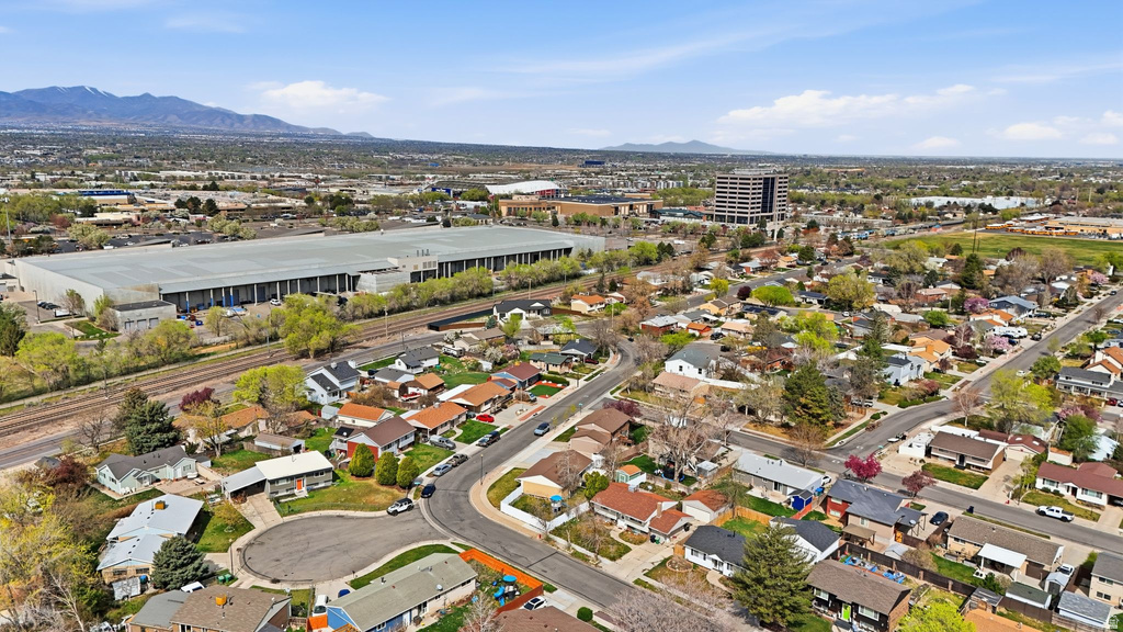 9609 S TJ DR Sandy, UT 84070