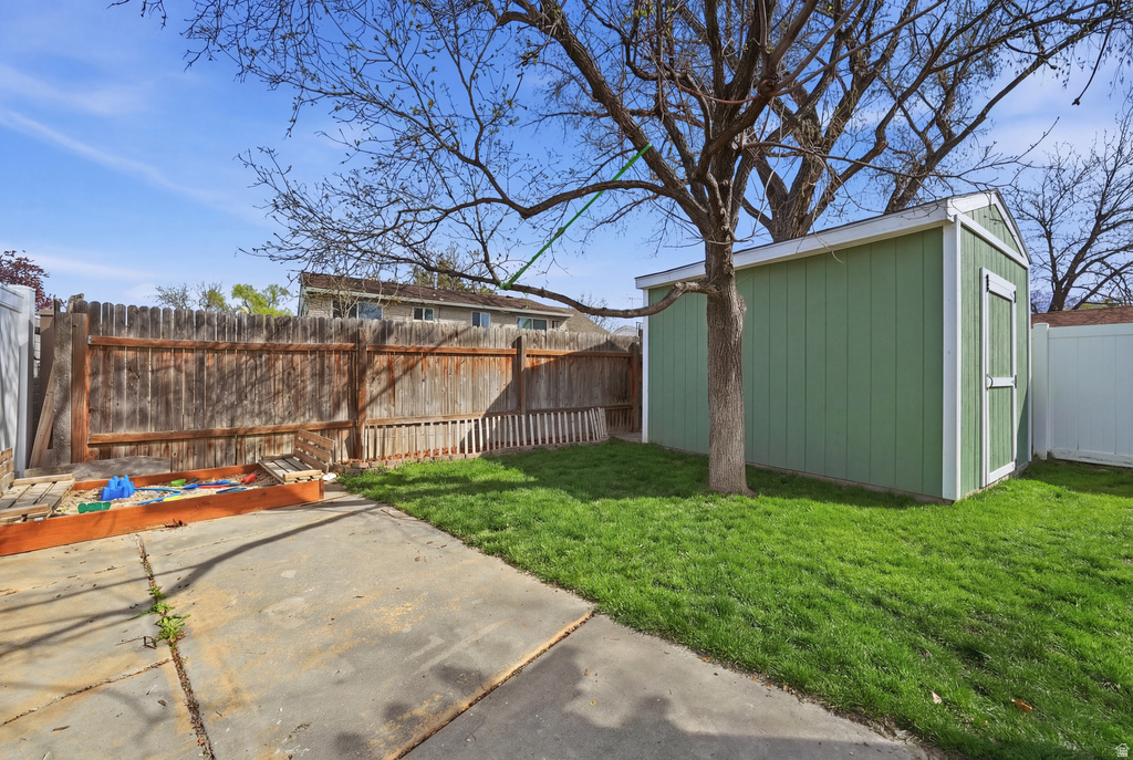 9609 S TJ DR Sandy, UT 84070