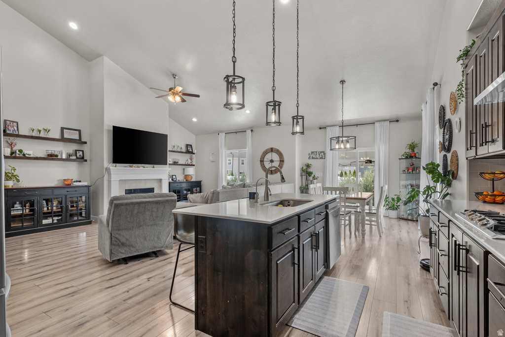 1085 N COACHMAN LN Spanish Fork, UT 84660