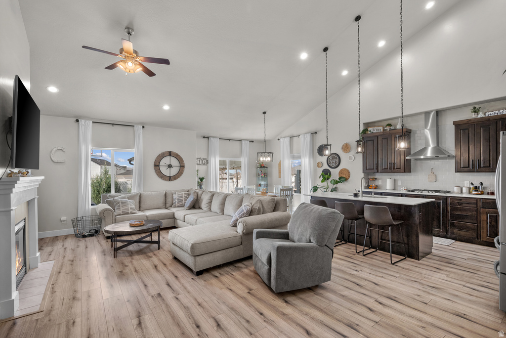 1085 N COACHMAN LN Spanish Fork, UT 84660