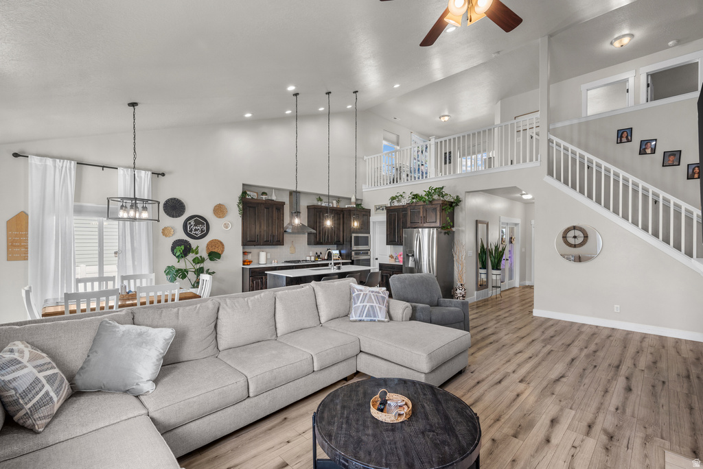 1085 N COACHMAN LN Spanish Fork, UT 84660