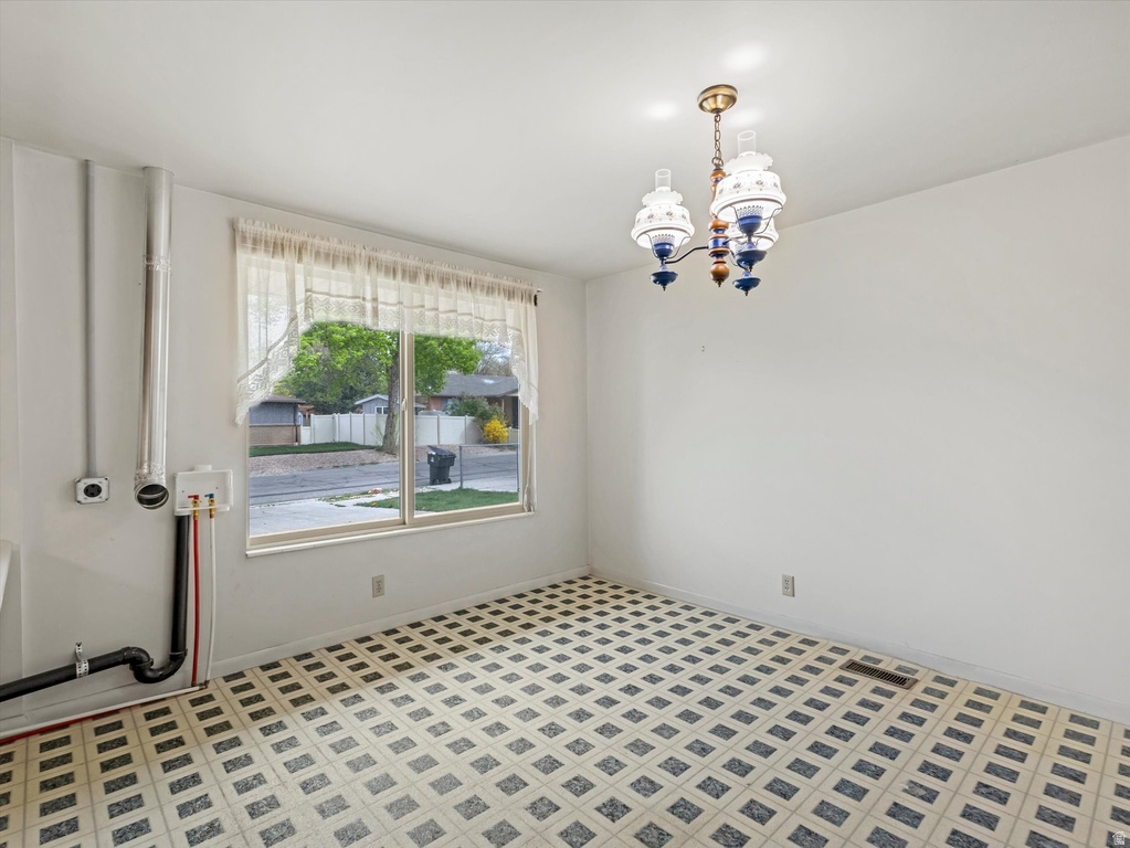 1204 E IRIS LN Millcreek, UT 84106