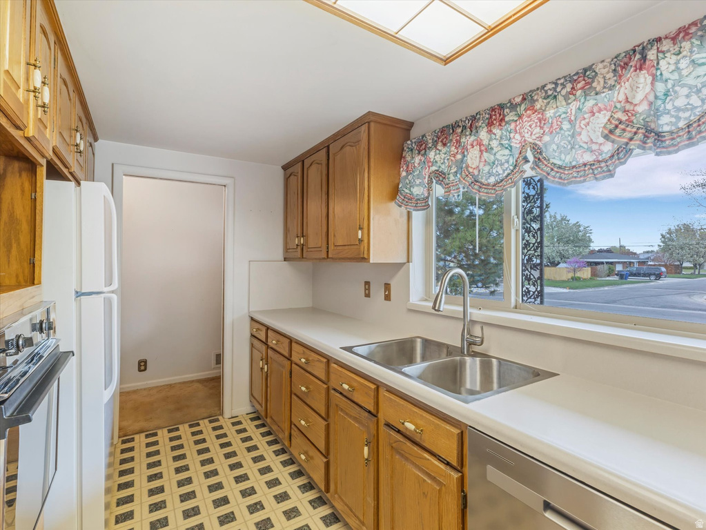 1204 E IRIS LN Millcreek, UT 84106