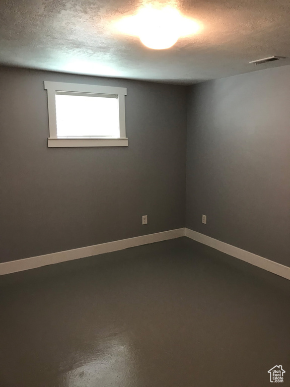 3177 S ELMER ST Magna, UT 84044