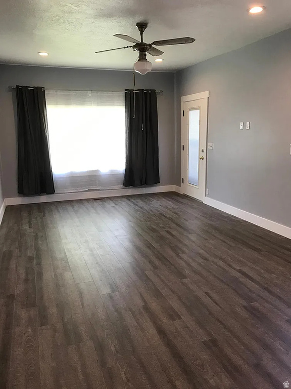 3177 S ELMER ST Magna, UT 84044