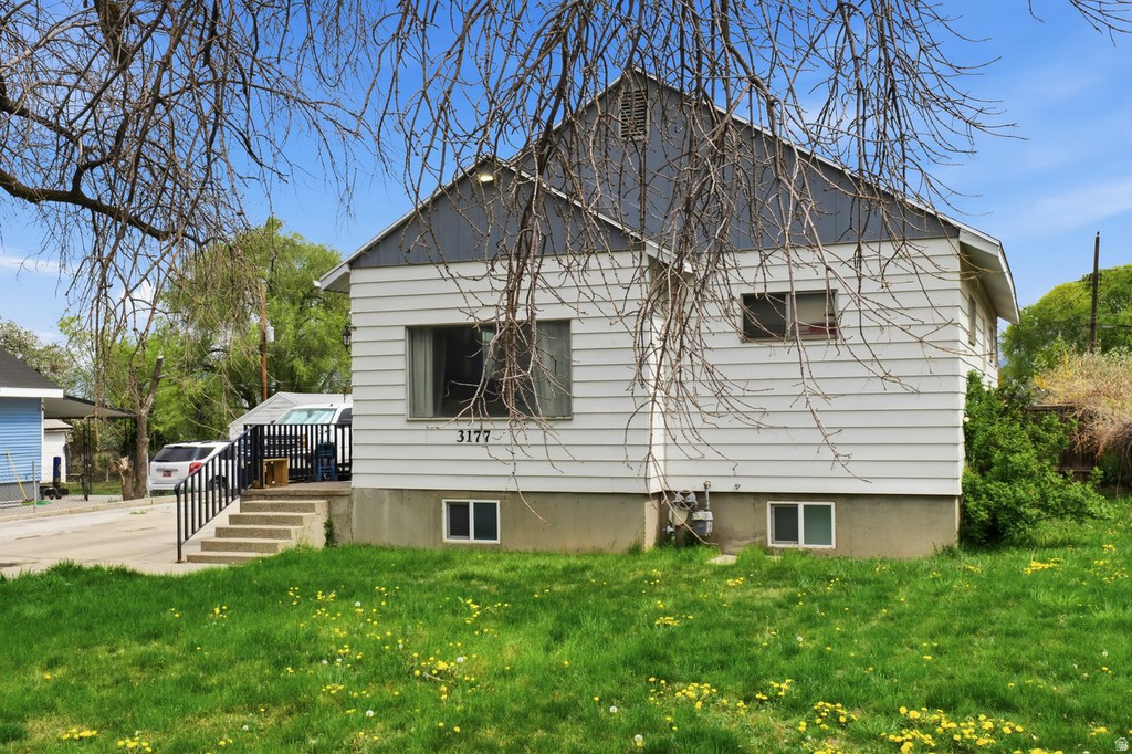 3177 S ELMER ST Magna, UT 84044
