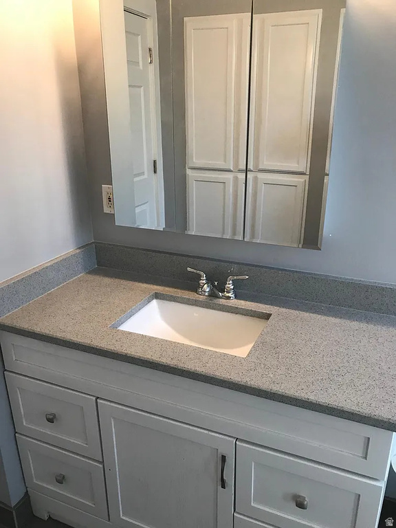 3177 S ELMER ST Magna, UT 84044