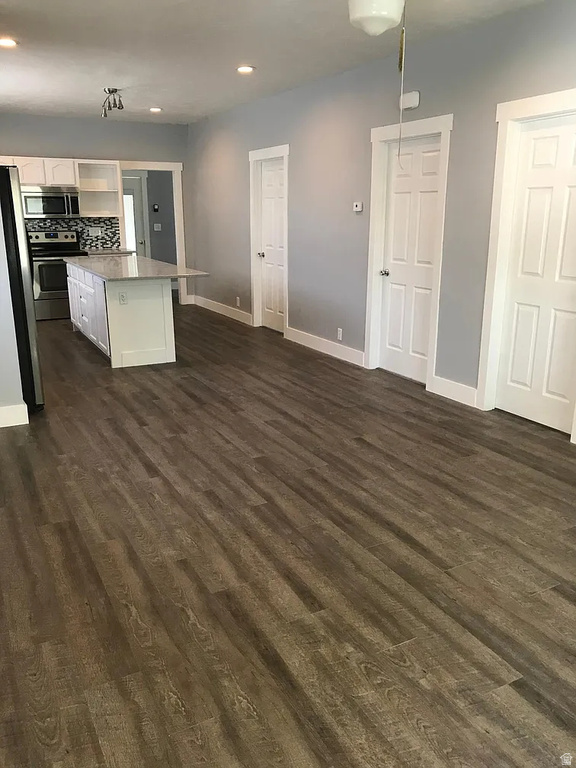 3177 S ELMER ST Magna, UT 84044