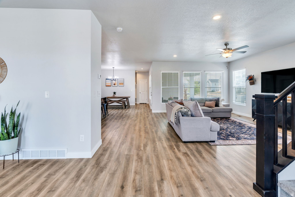 6281 W COPPER HAWK DR South Jordan, UT 84009