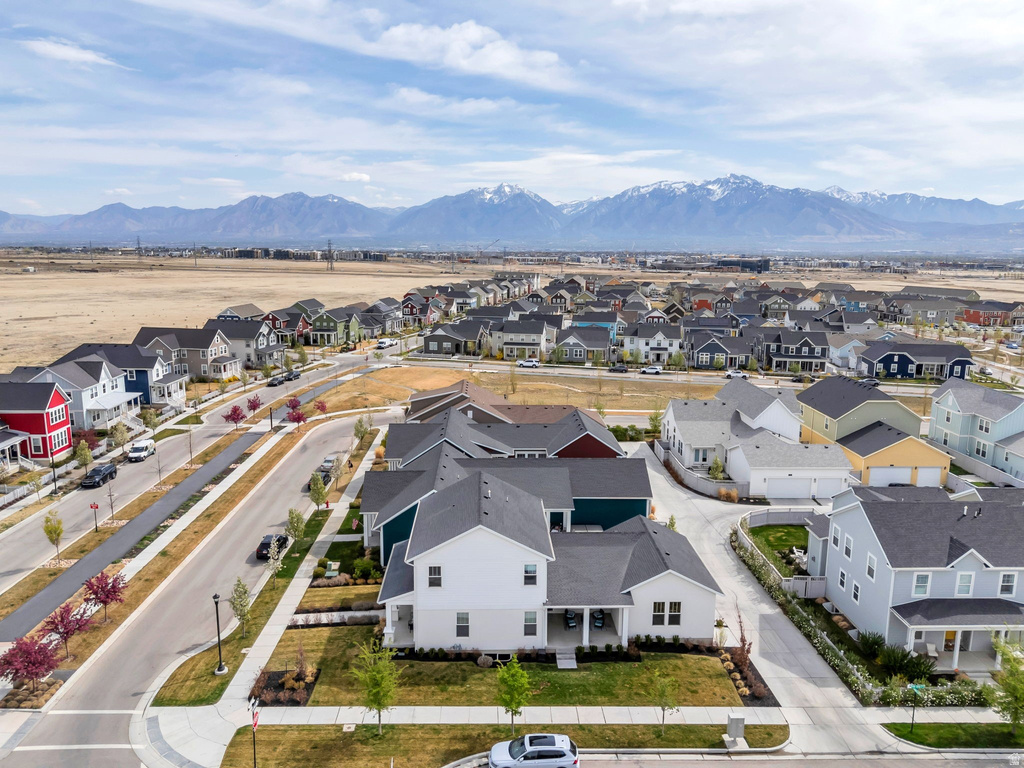 6281 W COPPER HAWK DR South Jordan, UT 84009