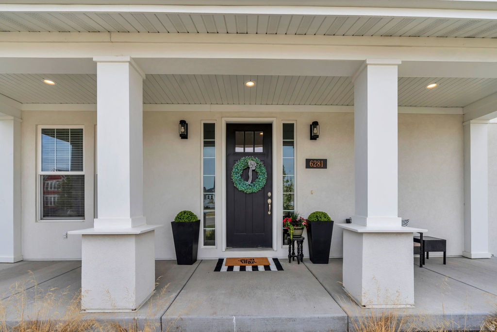 6281 W COPPER HAWK DR South Jordan, UT 84009