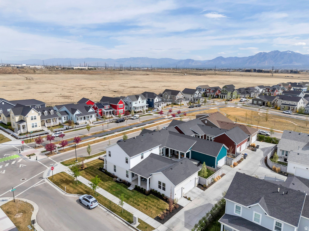 6281 W COPPER HAWK DR South Jordan, UT 84009