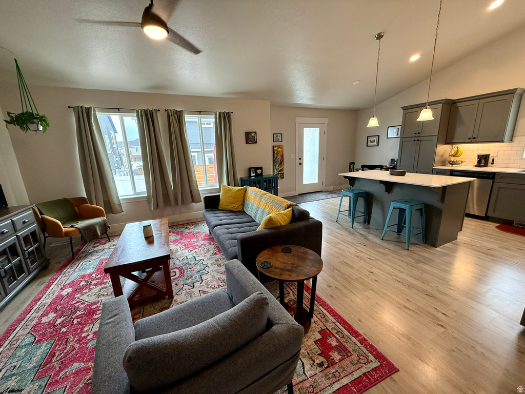 128 N FOXMOOR WAY Saratoga Springs, UT 84045