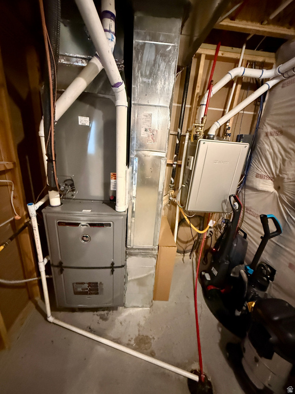 128 N FOXMOOR WAY Saratoga Springs, UT 84045