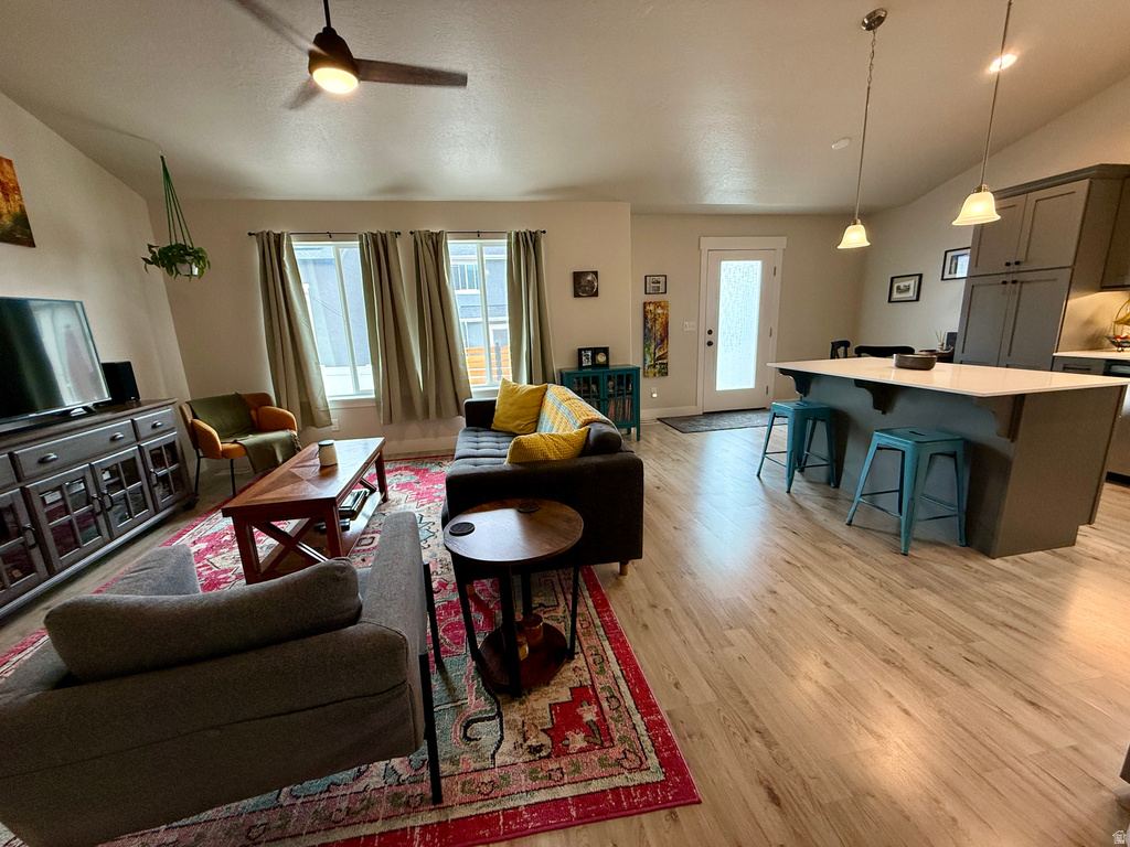 128 N FOXMOOR WAY Saratoga Springs, UT 84045