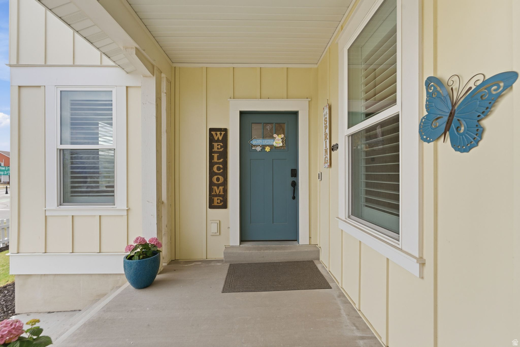 6284 W COPPER HAWK DR South Jordan, UT 84009