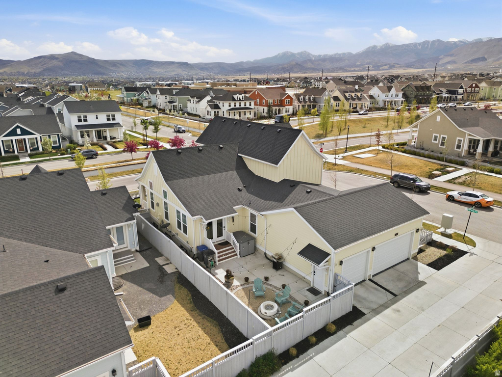 6284 W COPPER HAWK DR South Jordan, UT 84009