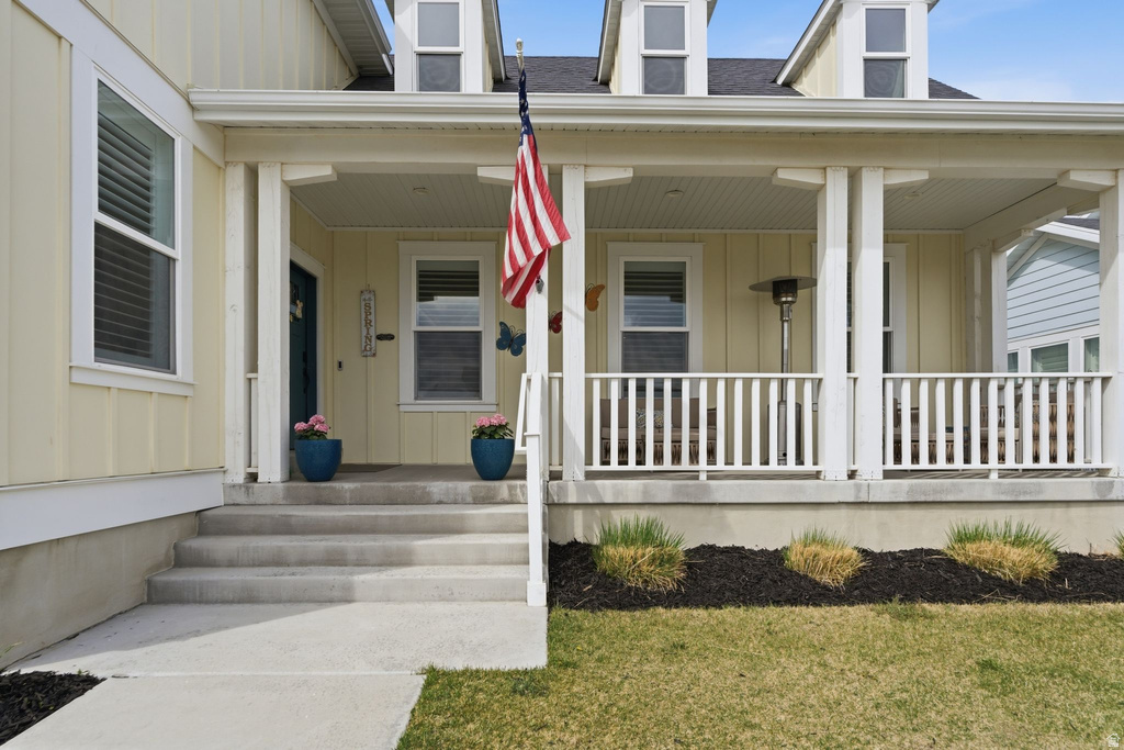 6284 W COPPER HAWK DR South Jordan, UT 84009