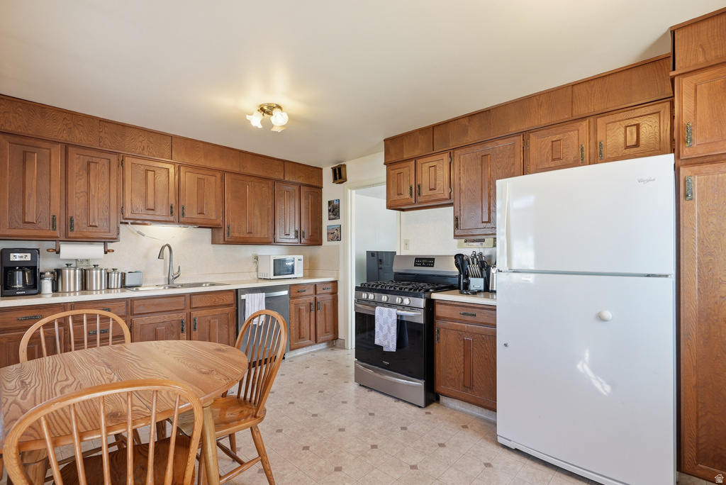 280 S 320 W Tooele, UT 84074