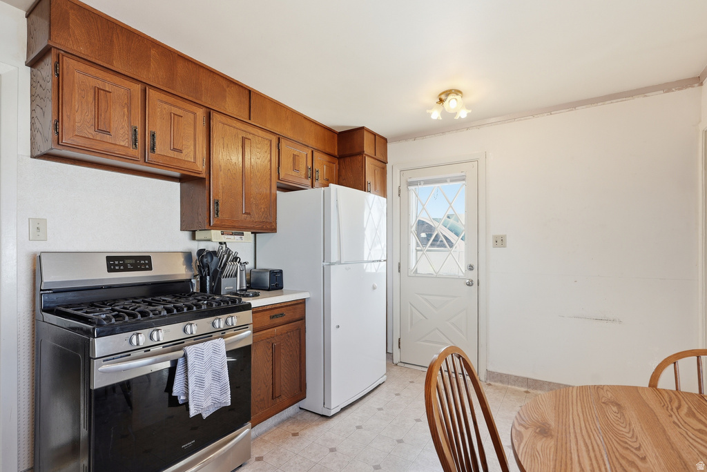 280 S 320 W Tooele, UT 84074