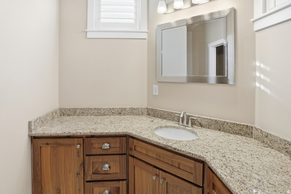 278 E LARSEN LN Harrisville, UT 84404