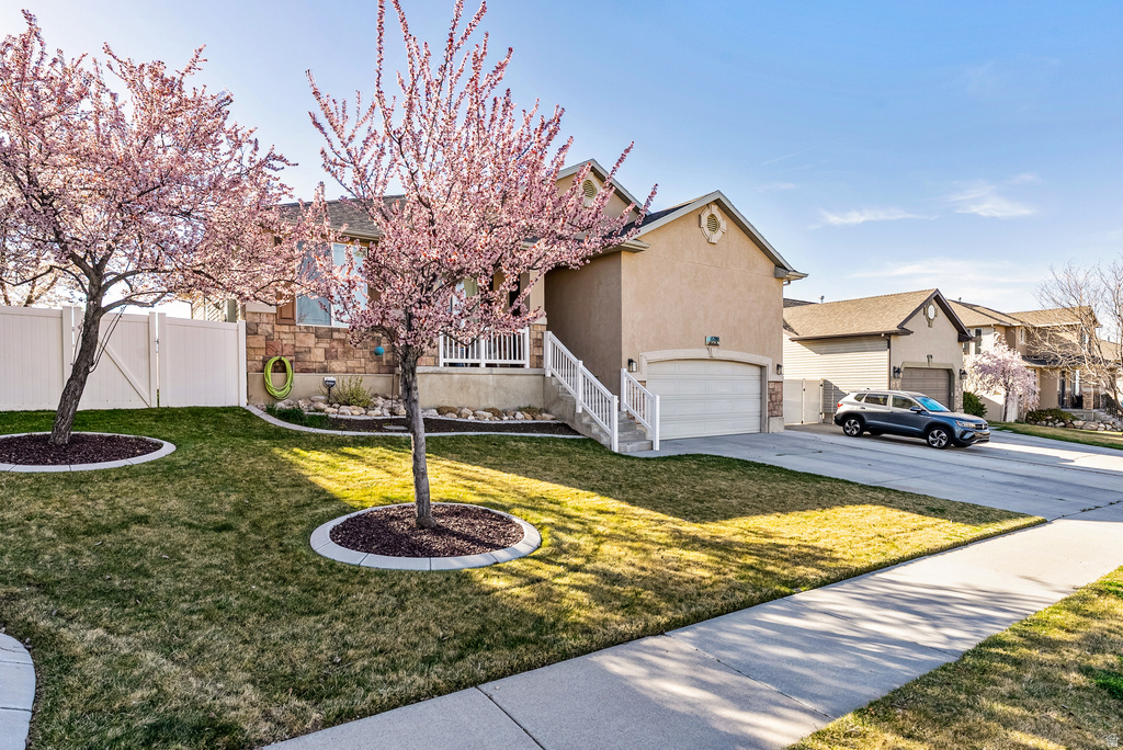 6788 S LIZA LN West Jordan, UT 84081