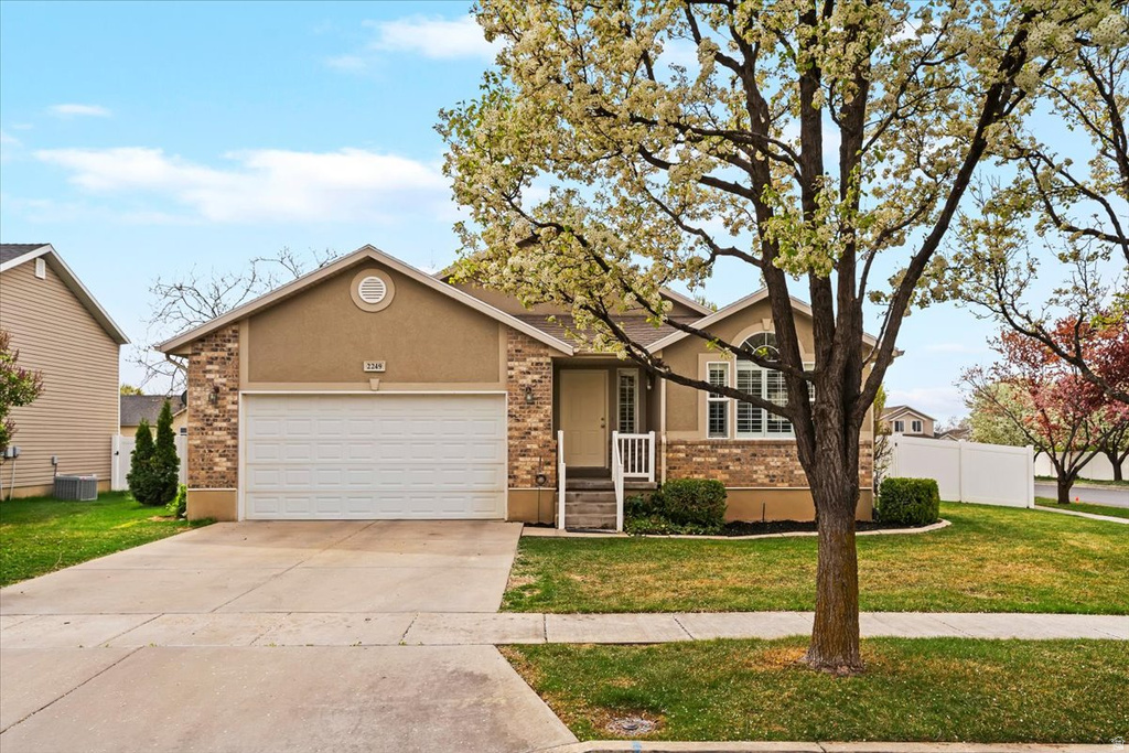 2249 W CRAIG LN Syracuse, UT 84075