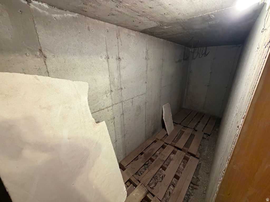 105 E 2ND Paris, ID 83261