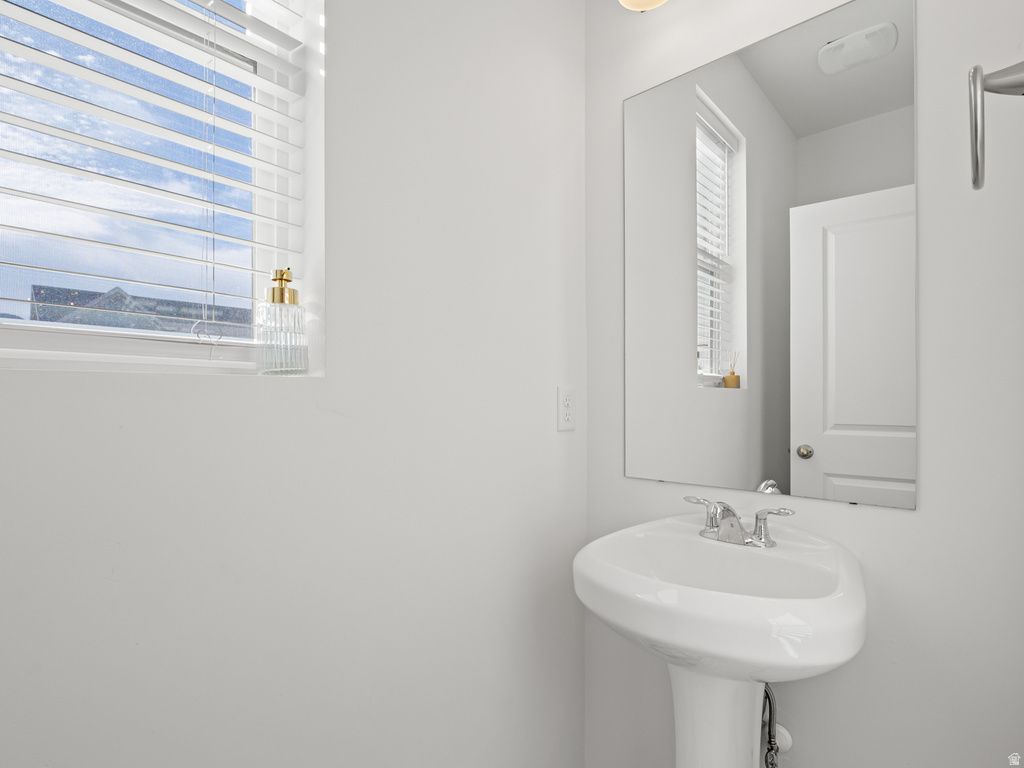 11517 S PEBBLE POND 6937 South Jordan, UT 84009