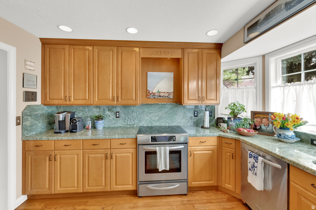 2198 E IVERSON WOODS PL Holladay, UT 84117