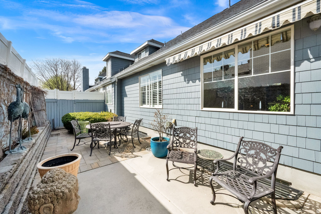 2198 E IVERSON WOODS PL Holladay, UT 84117