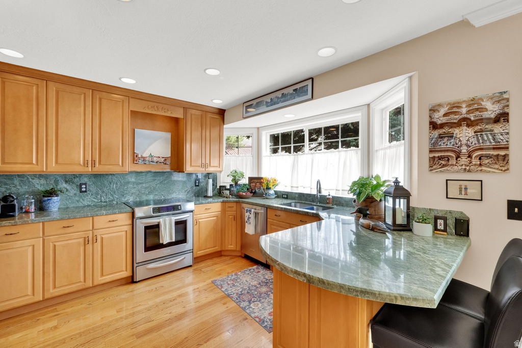 2198 E IVERSON WOODS PL Holladay, UT 84117