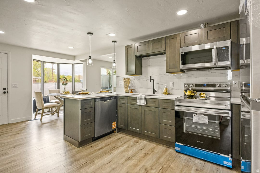 3649 S 5725 W West Valley City, UT 84128