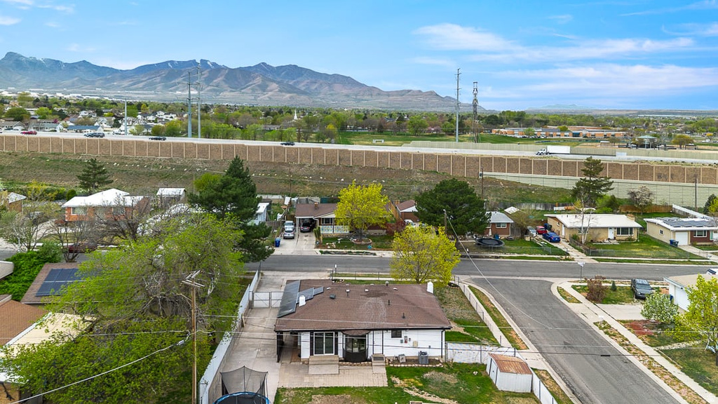 3649 S 5725 W West Valley City, UT 84128