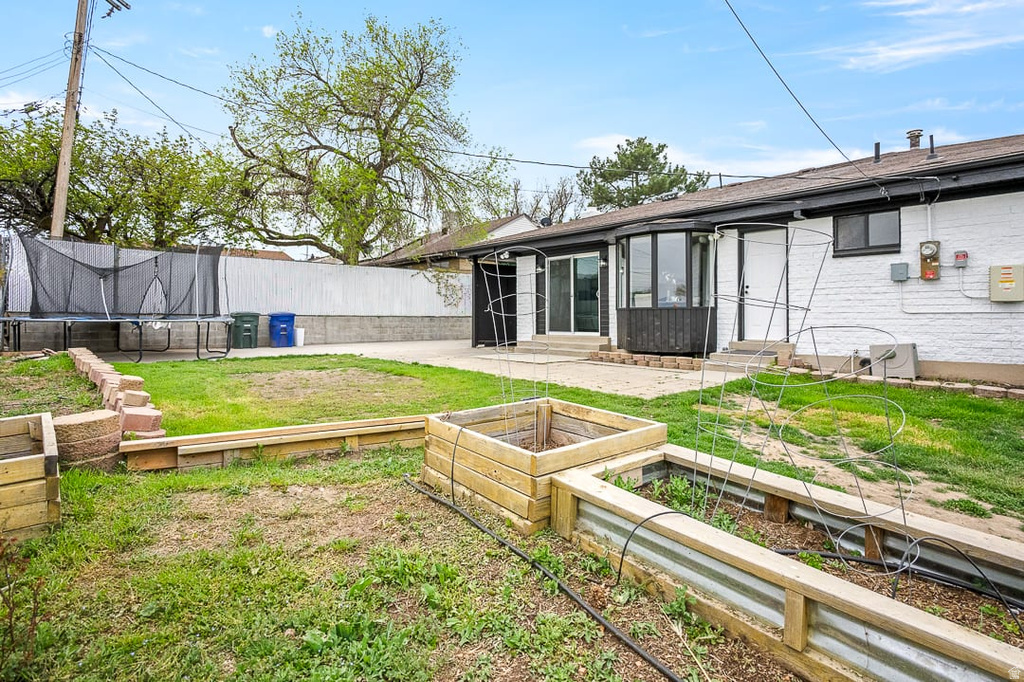 3649 S 5725 W West Valley City, UT 84128